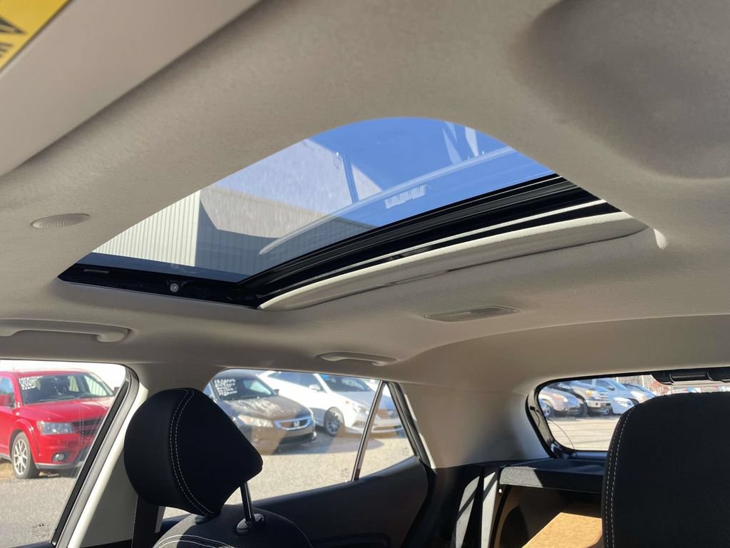 New 2026 Hyundai Venue SEL FWD image 17