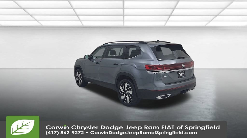 Used 2025 Volkswagen Atlas SE image 11