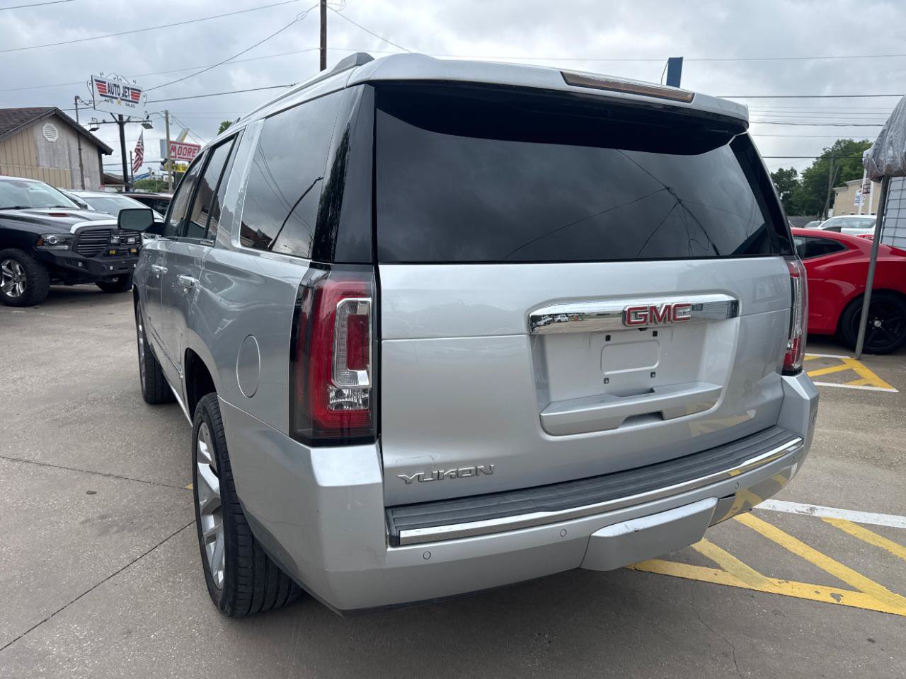 Used 2018 GMC Yukon Denali w/ Denali Ultimate Package RWD image 6