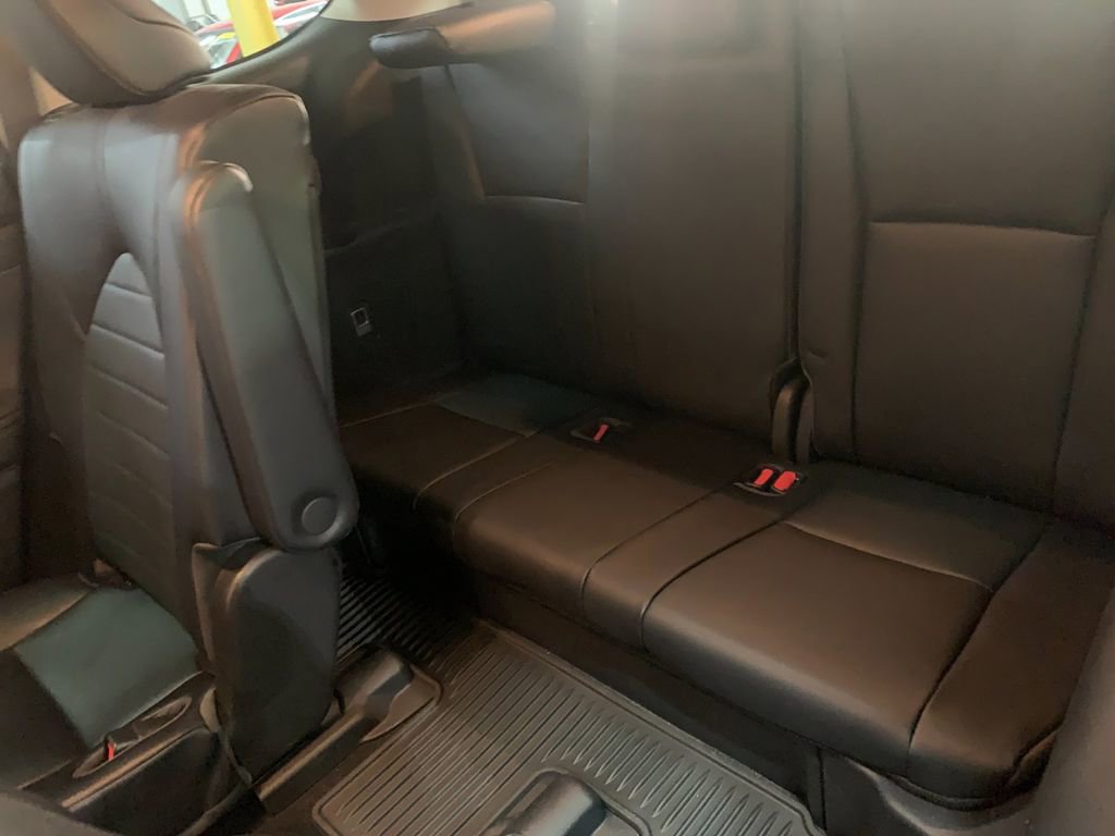 Used 2023 Toyota Highlander XLE image 18