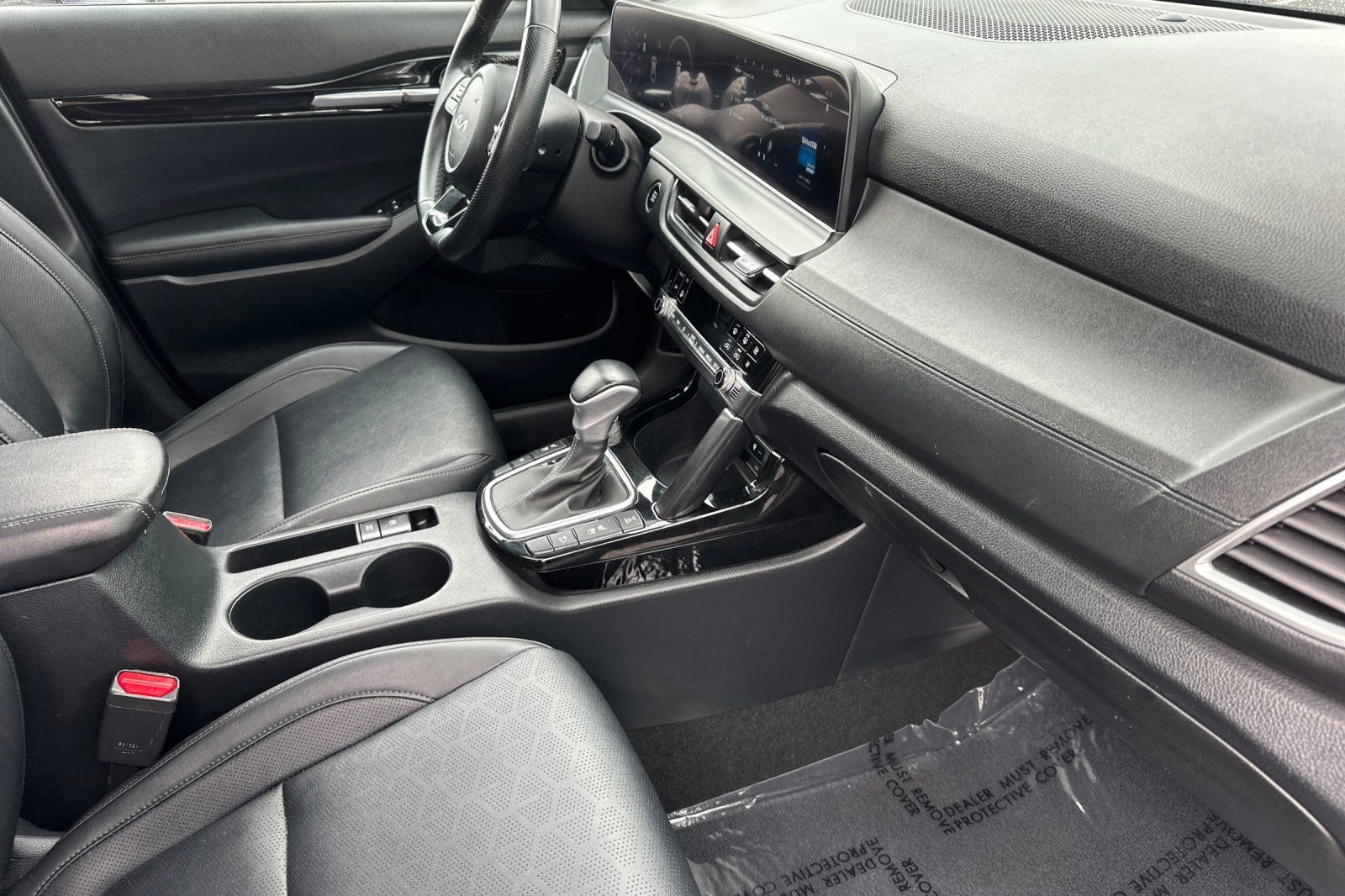 Certified 2024 Kia Seltos SX w/ SX Sunroof Package image 19