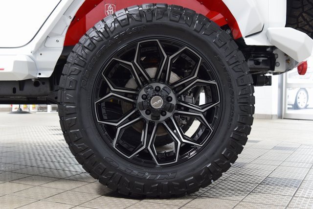 Used 2025 Jeep Wrangler Unlimited Rubicon w/ XTREMEE 35" Tire Package image 26