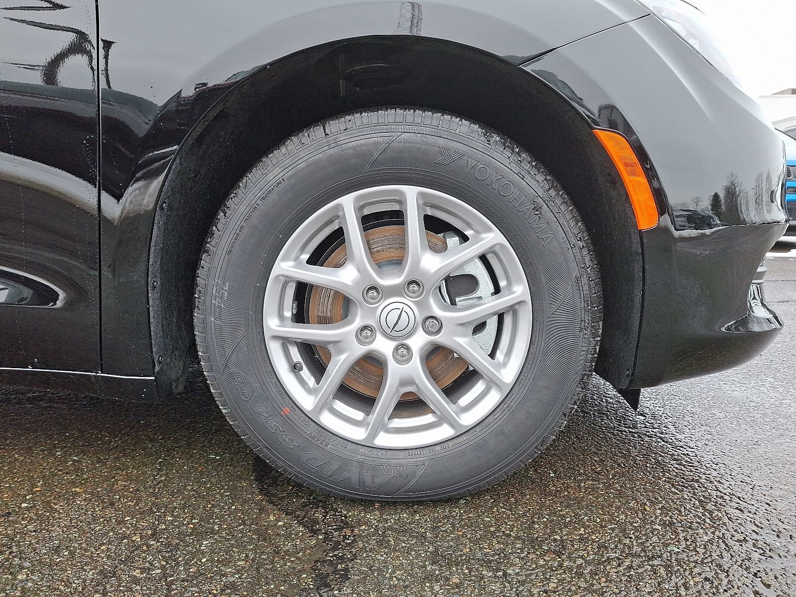 New 2026 Chrysler Voyager LX FWD image 5