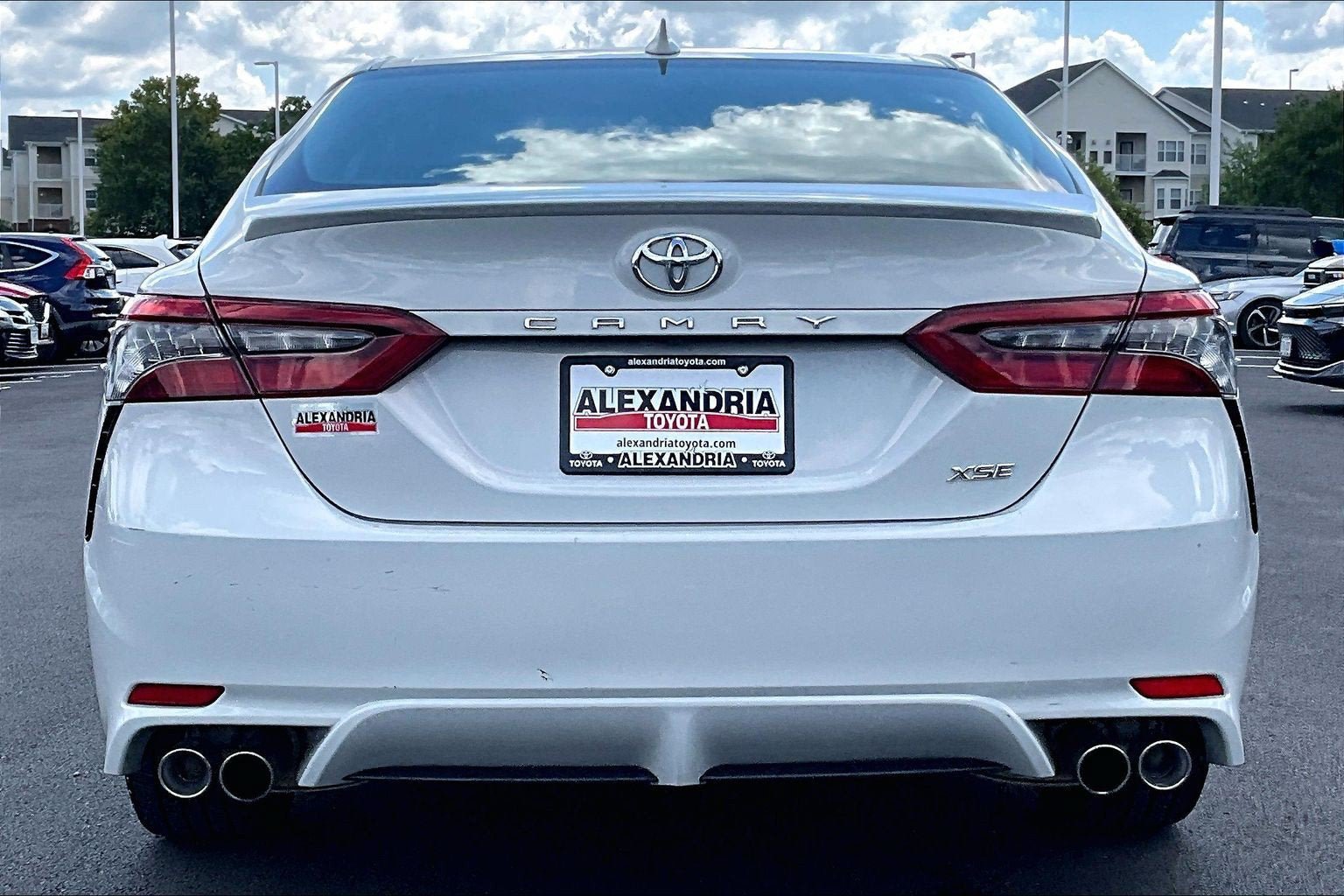 Used 2023 Toyota Camry XSE FWD image 4