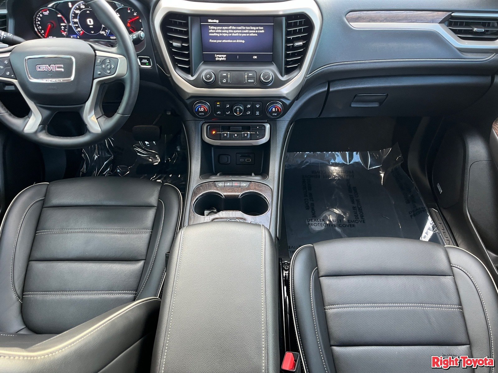 Used 2023 GMC Acadia Denali w/ Denali Ultimate Package FWD image 17