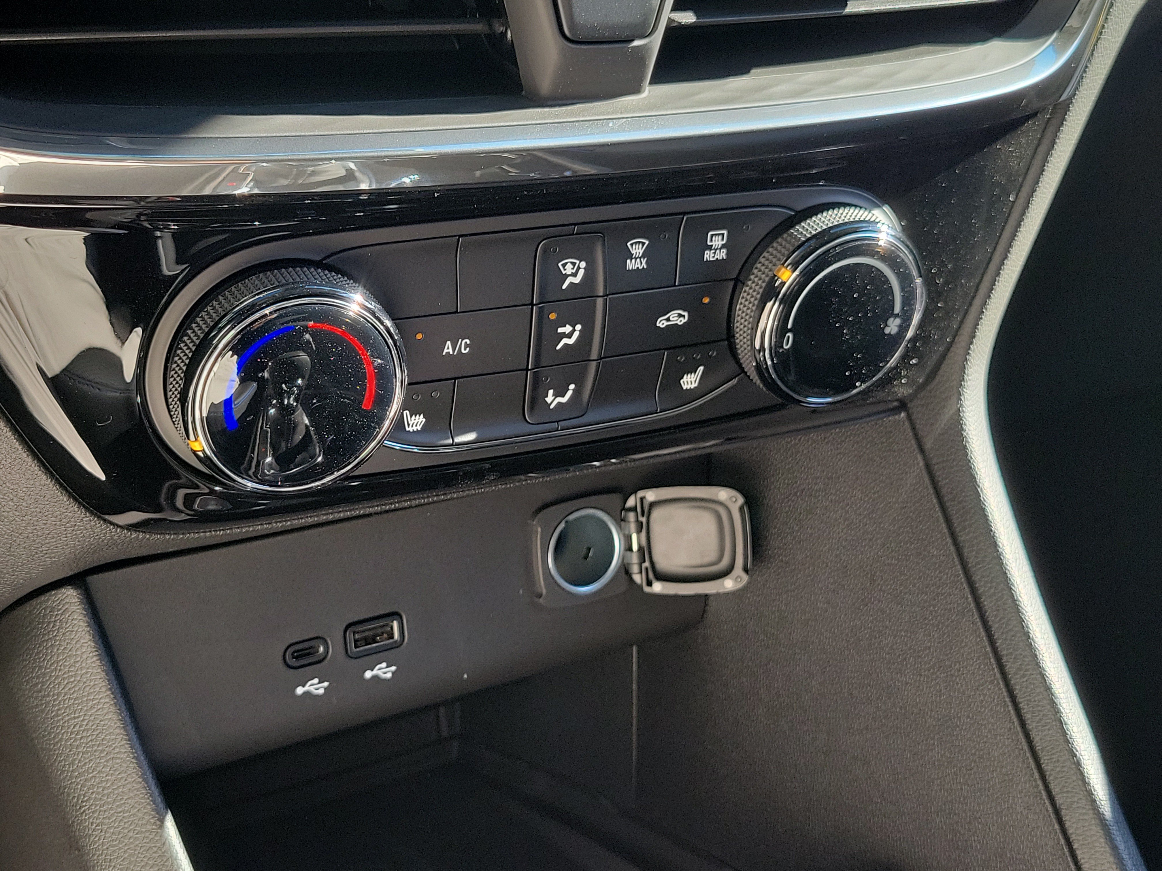 New 2026 Buick Encore GX Sport Touring w/ Advanced Technology Package FWD image 30