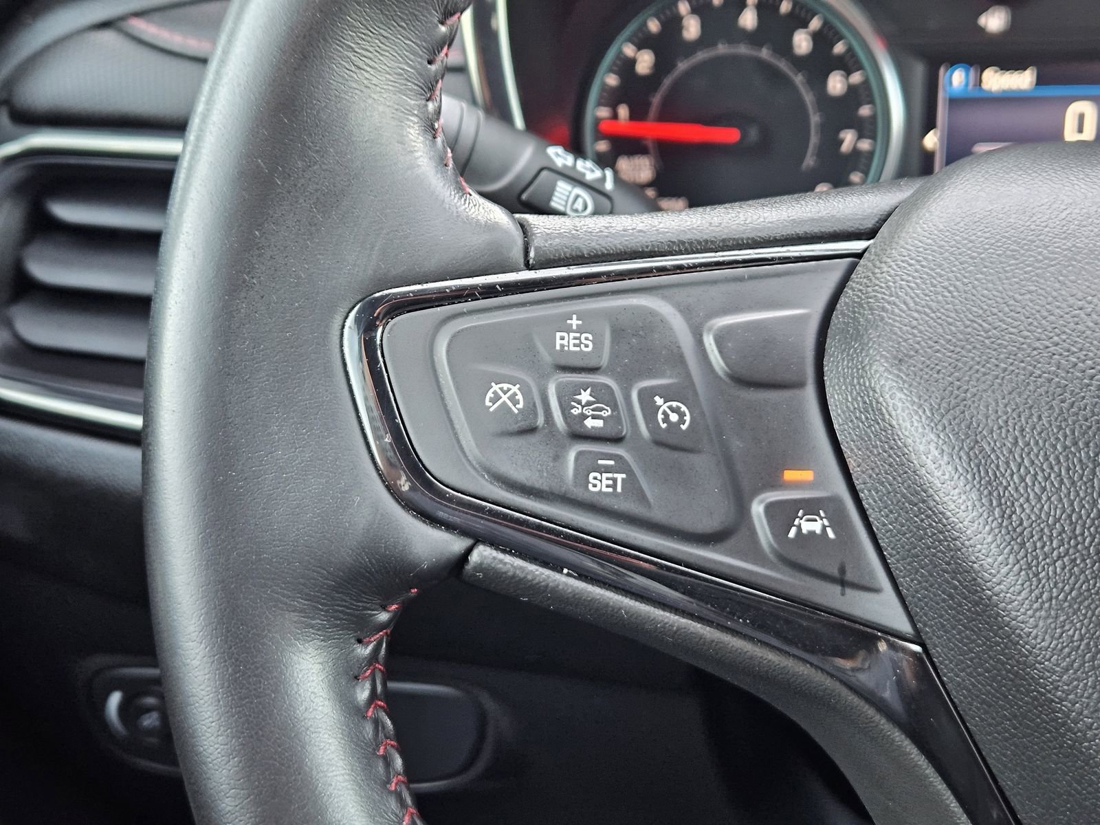 Certified 2022 Chevrolet Equinox RS FWD image 25