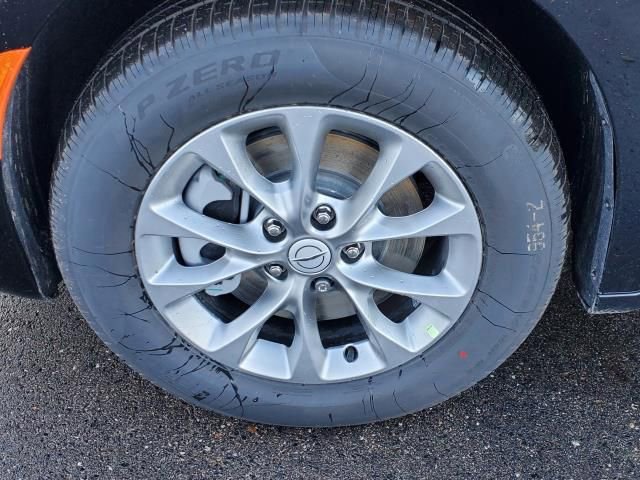 New 2026 Chrysler Pacifica Select image 5