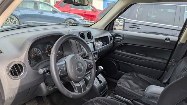 Used 2017 Jeep Patriot High Altitude AWD/4WD image 5