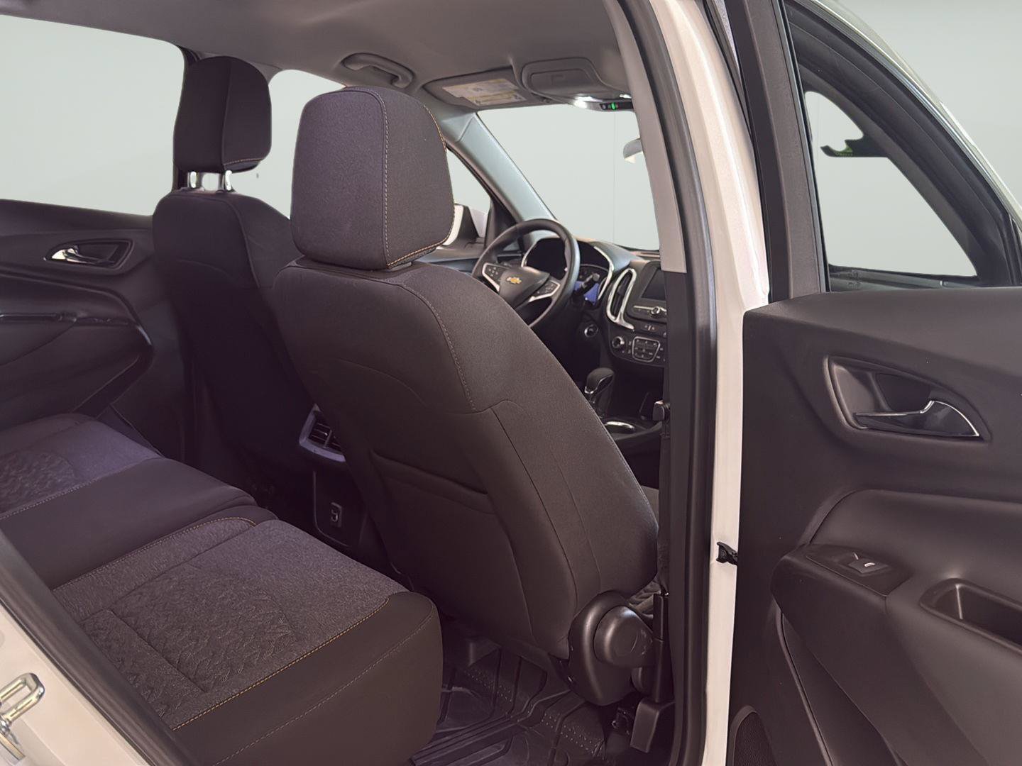 Certified 2024 Chevrolet Equinox LT w/ LPO, Floor Liner Package FWD image 20