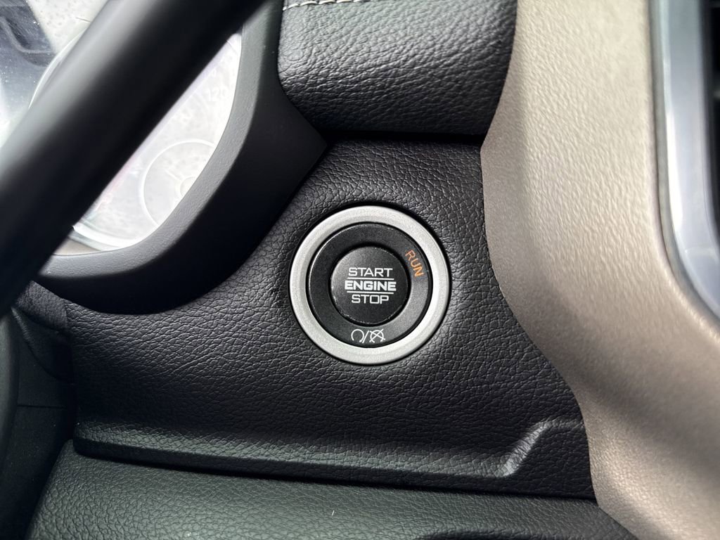 Used 2024 RAM 3500 Laramie image 19