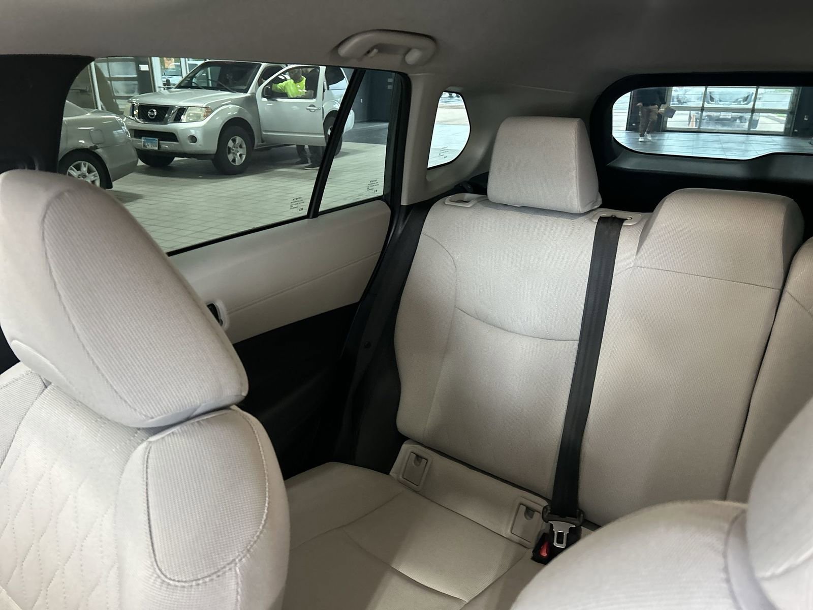 Used 2025 Toyota Corolla Cross L AWD/4WD image 4