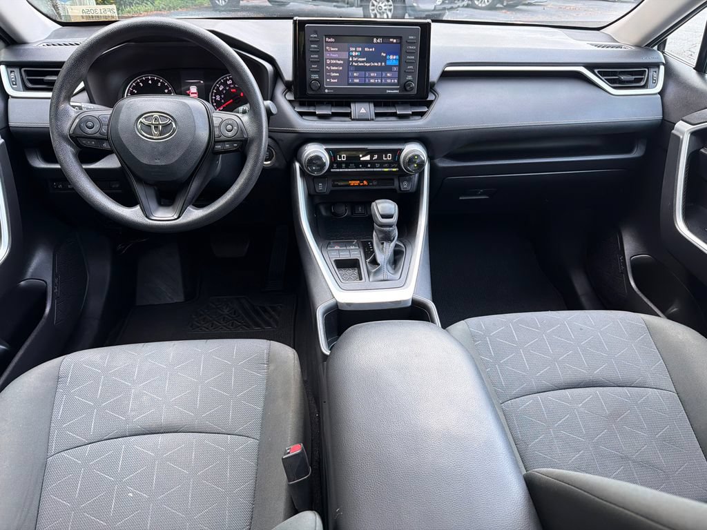 Used 2022 Toyota RAV4 XLE w/ Convenience Package FWD image 23