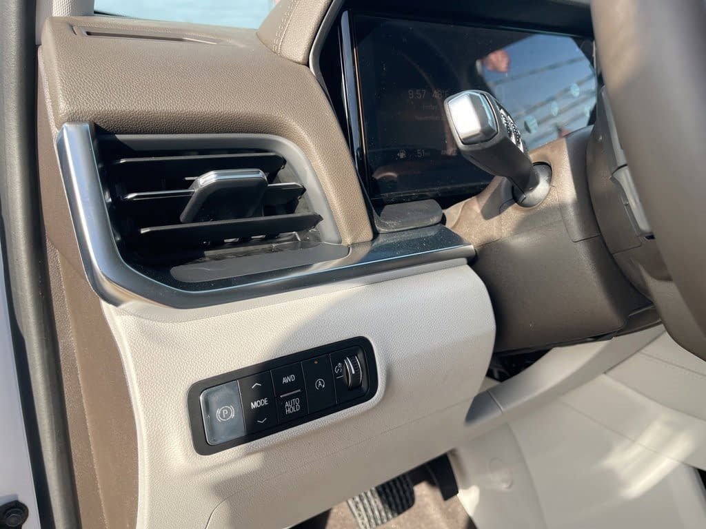 New 2026 GMC Terrain Denali w/ LPO, Black Badging Package image 15