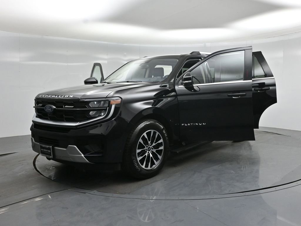 Certified 2025 Ford Expedition Platinum image 30
