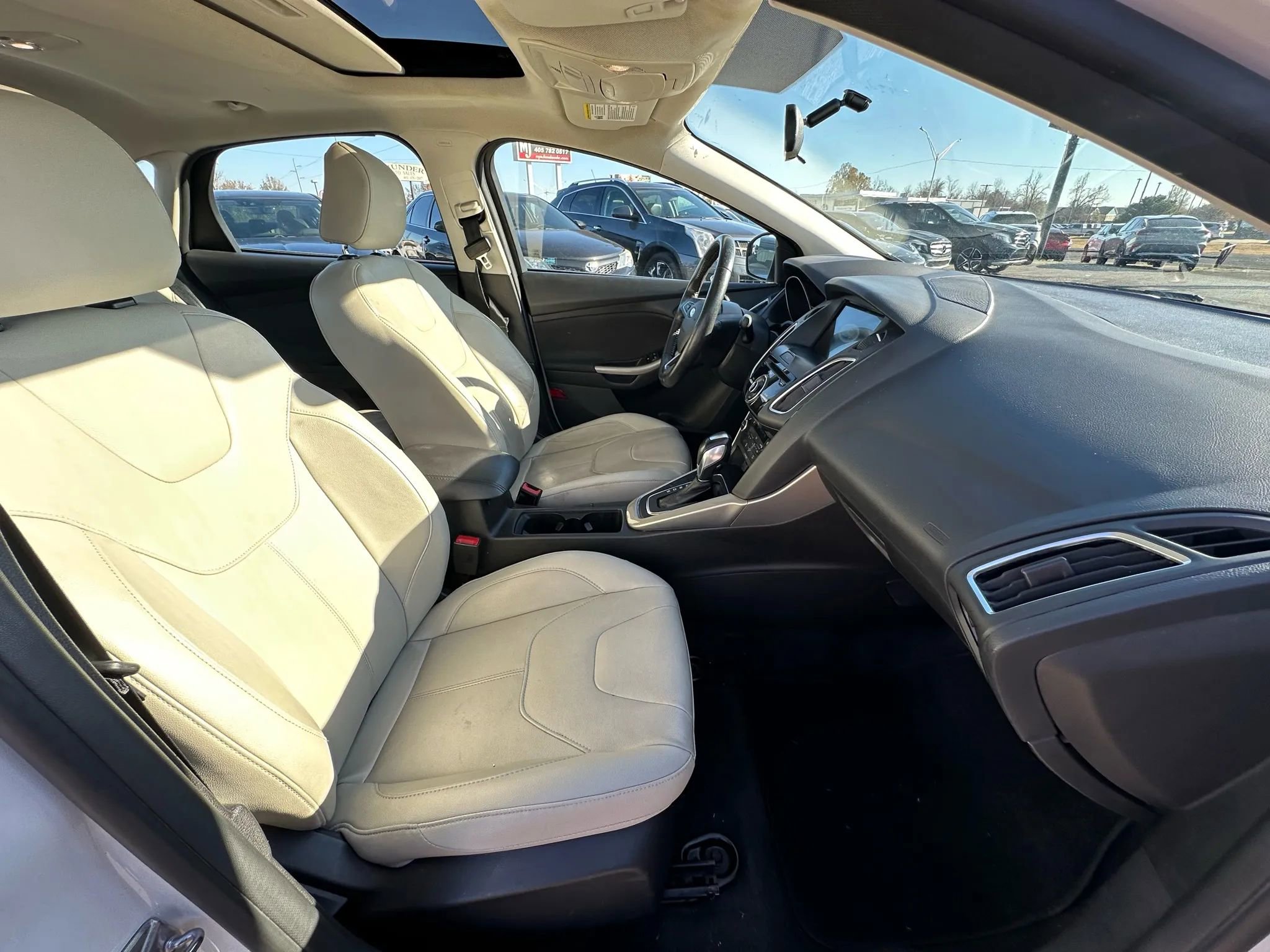 Used 2017 Ford Focus Titanium image 13