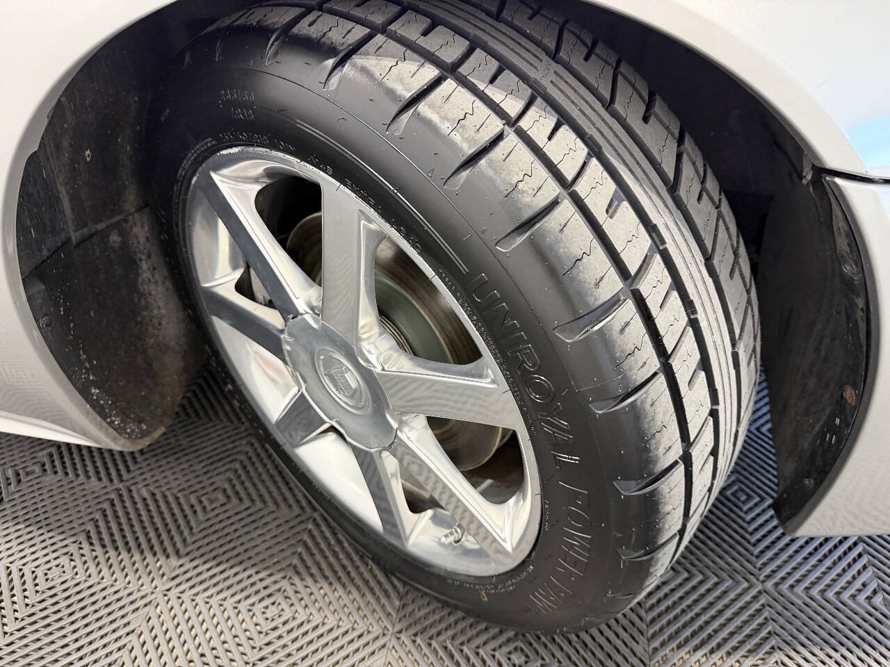 Used 2004 Cadillac XLR RWD image 45