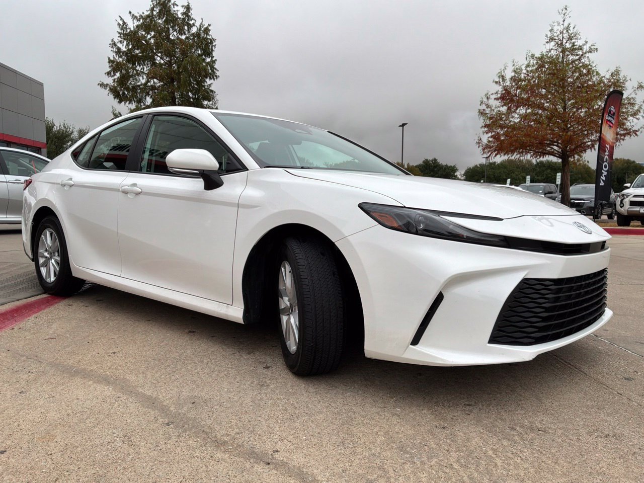 Used 2026 Toyota Camry LE FWD image 4