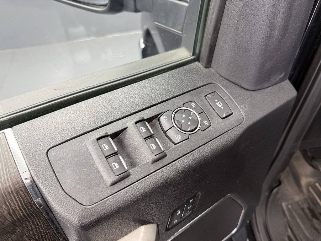 Used 2021 Ford F250 Lariat w/ Lariat Ultimate Package image 19