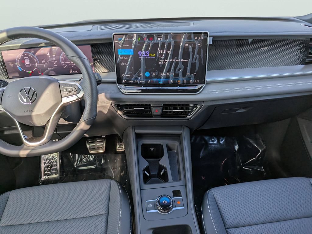 New 2026 Volkswagen Tiguan SE R-Line FWD image 11