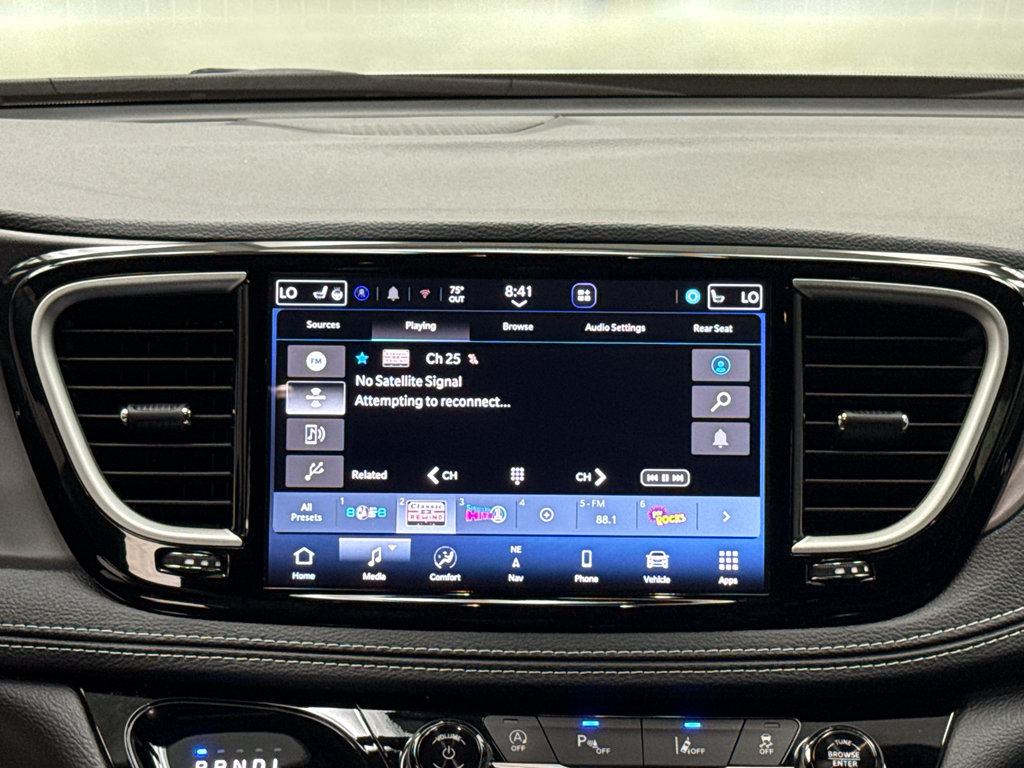 Used 2026 Chrysler Pacifica Select FWD image 9