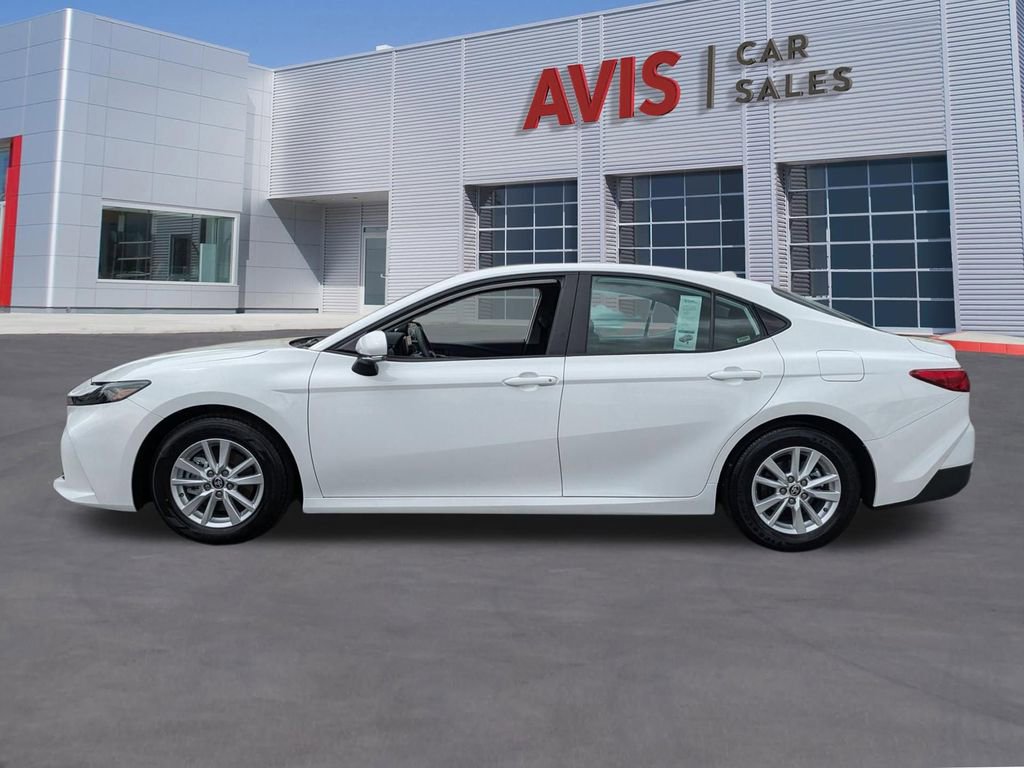 Used 2025 Toyota Camry LE image 10