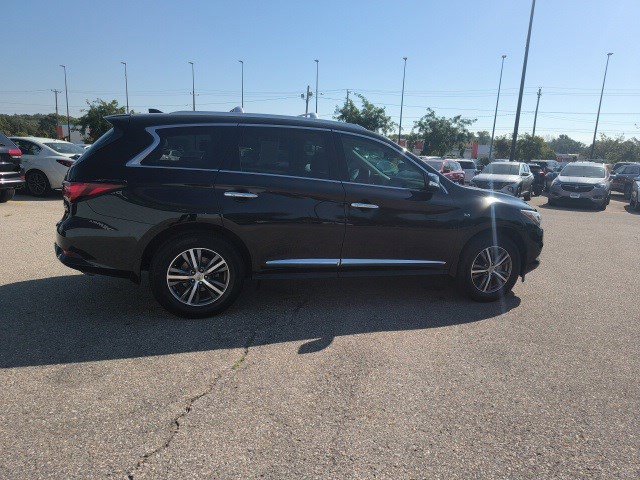 Used 2020 INFINITI QX60 Luxe w/ Essential Package FWD image 6