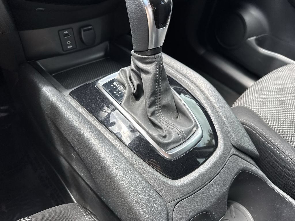 Used 2018 Nissan Rogue Sport SV w/ SV Technology Package AWD/4WD image 52