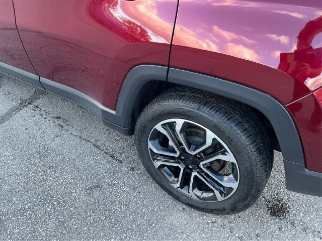 Used 2022 Jeep Compass Limited AWD/4WD image 19