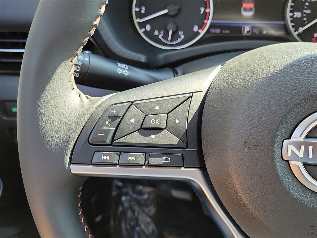 New 2025 Nissan Sentra SR w/ Lighting Package image 5