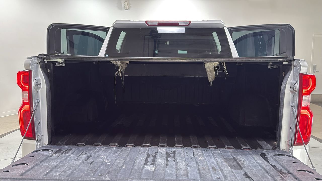 Used 2022 Chevrolet Silverado 1500 LT Trail Boss w/ Bed Protection Package image 16