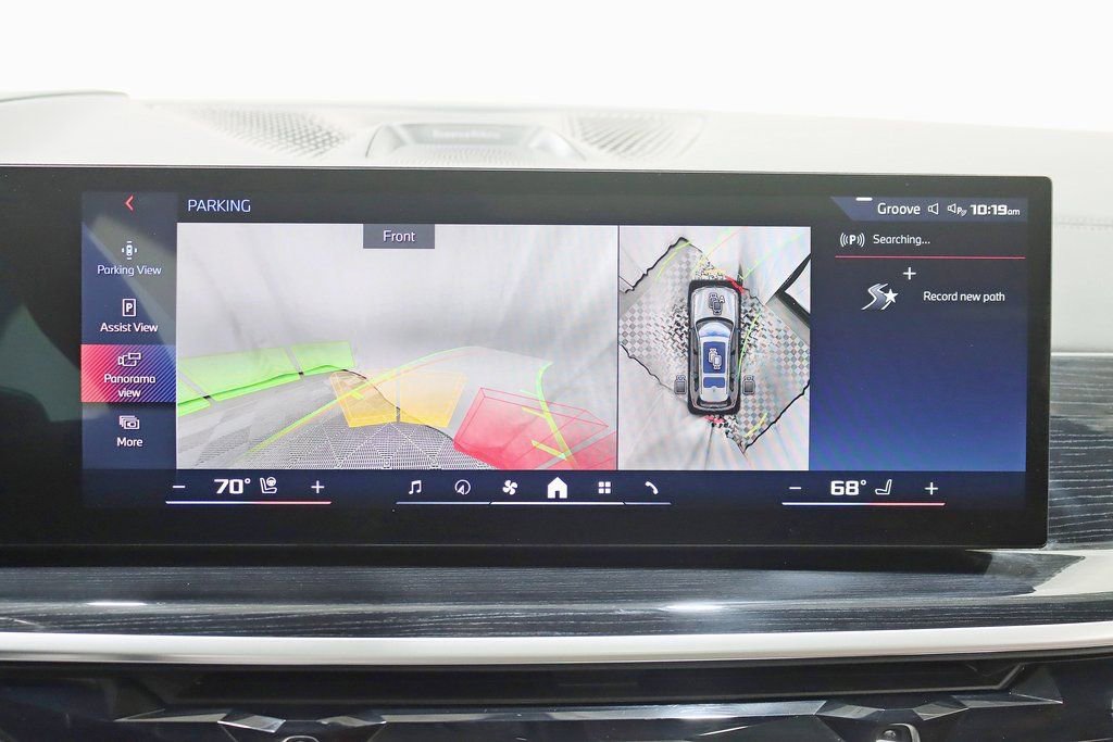 Used 2024 BMW X7 M60i w/ Executive Package image 20