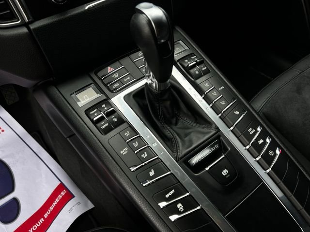 Used 2017 Porsche Macan AWD/4WD image 37