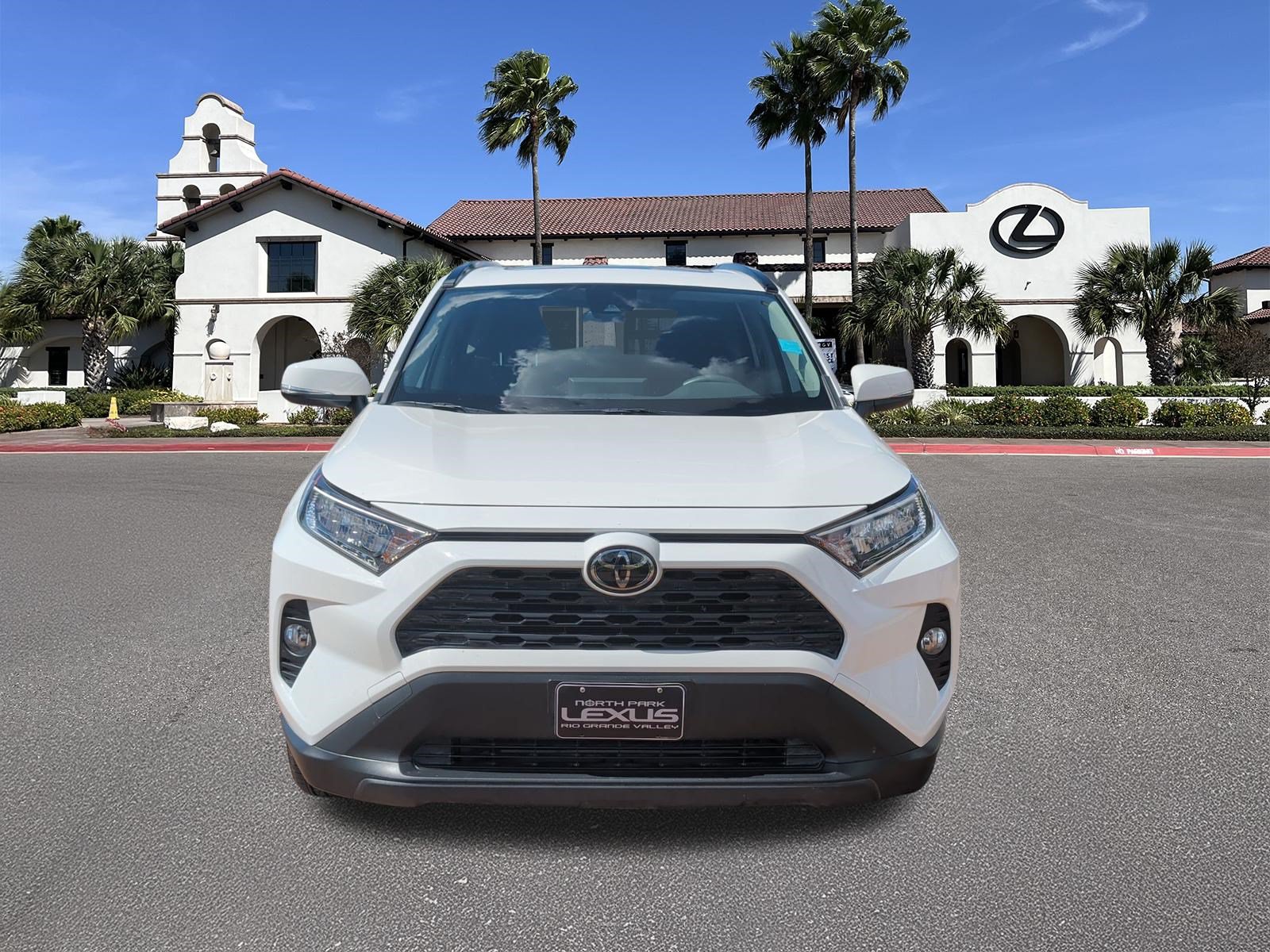 Used 2021 Toyota RAV4 XLE w/ Convenience Package FWD image 6