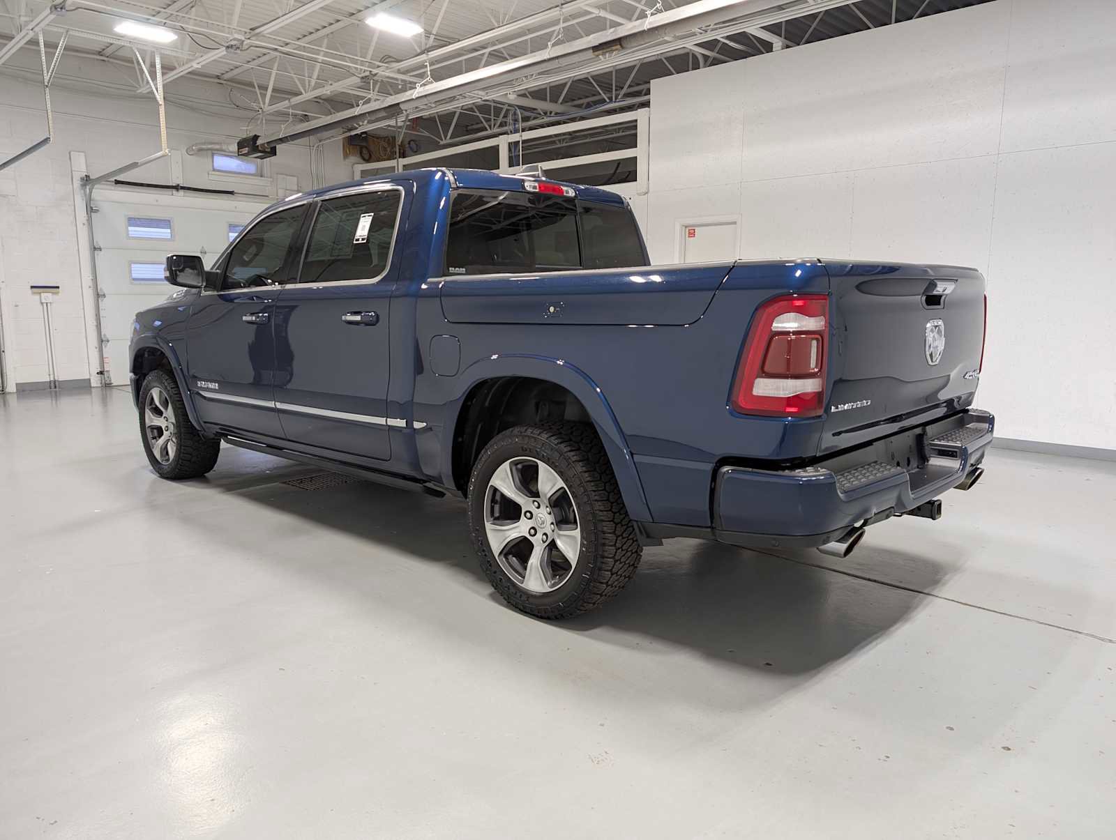 Used 2021 RAM 1500 Limited AWD/4WD image 9