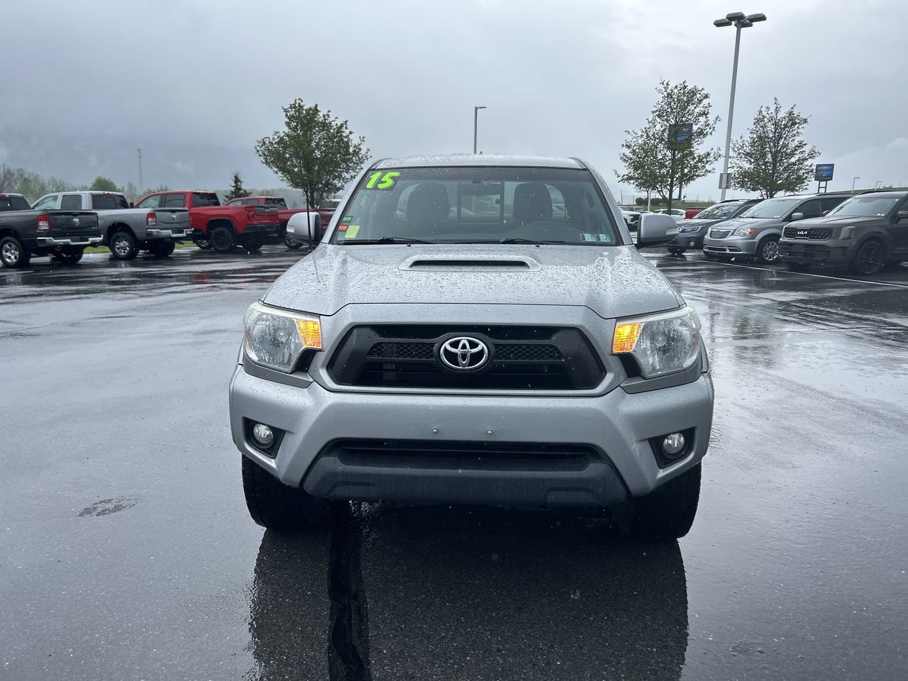 Used 2015 Toyota Tacoma 4x4 Access Cab V6 w/ TRD Sport Package video 2