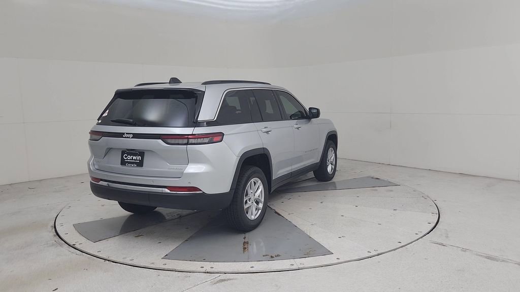 New 2025 Jeep Grand Cherokee Laredo X w/ Luxury Tech Group I image 14