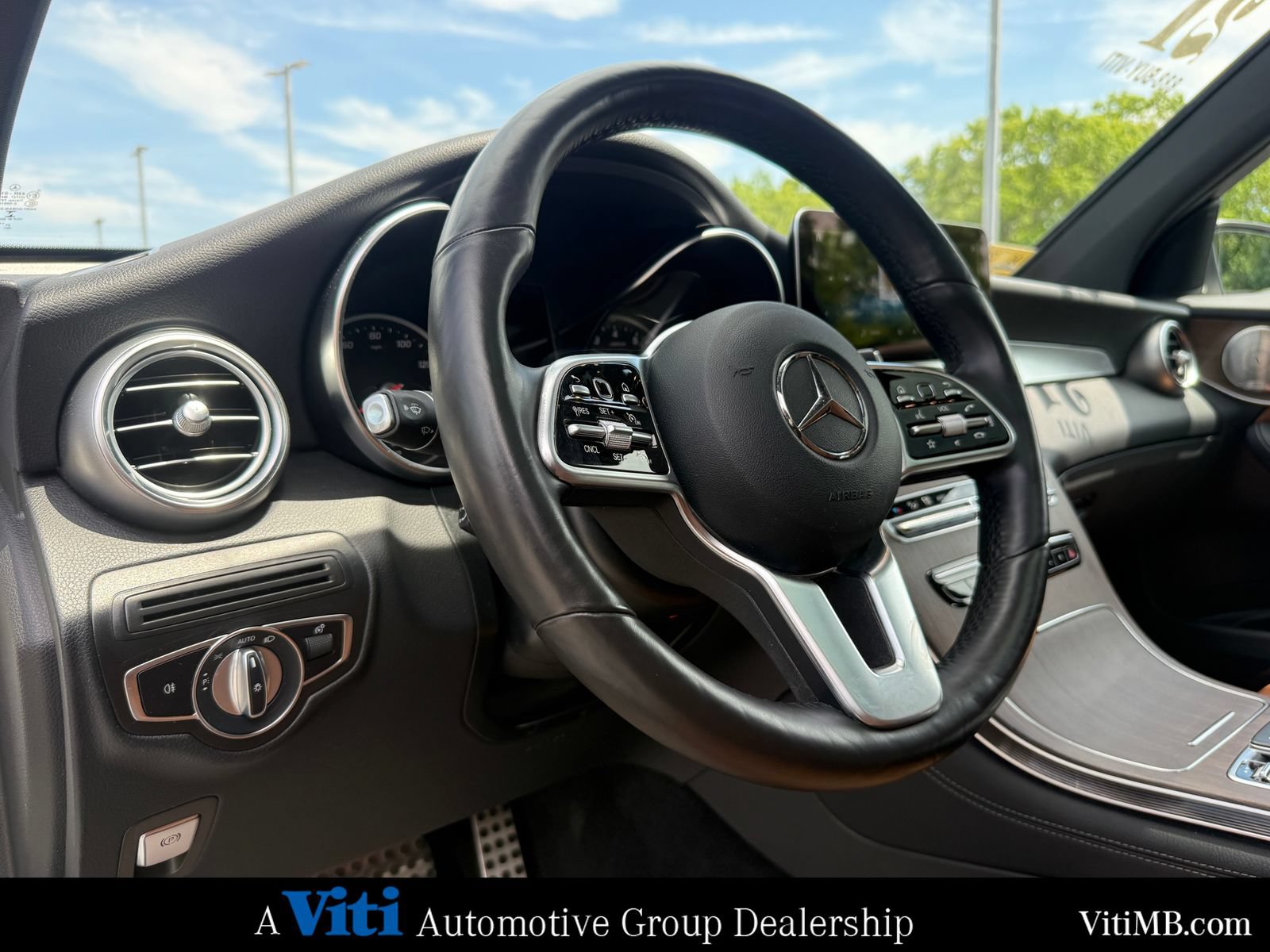 Certified 2021 Mercedes-Benz GLC 300 4MATIC image 17