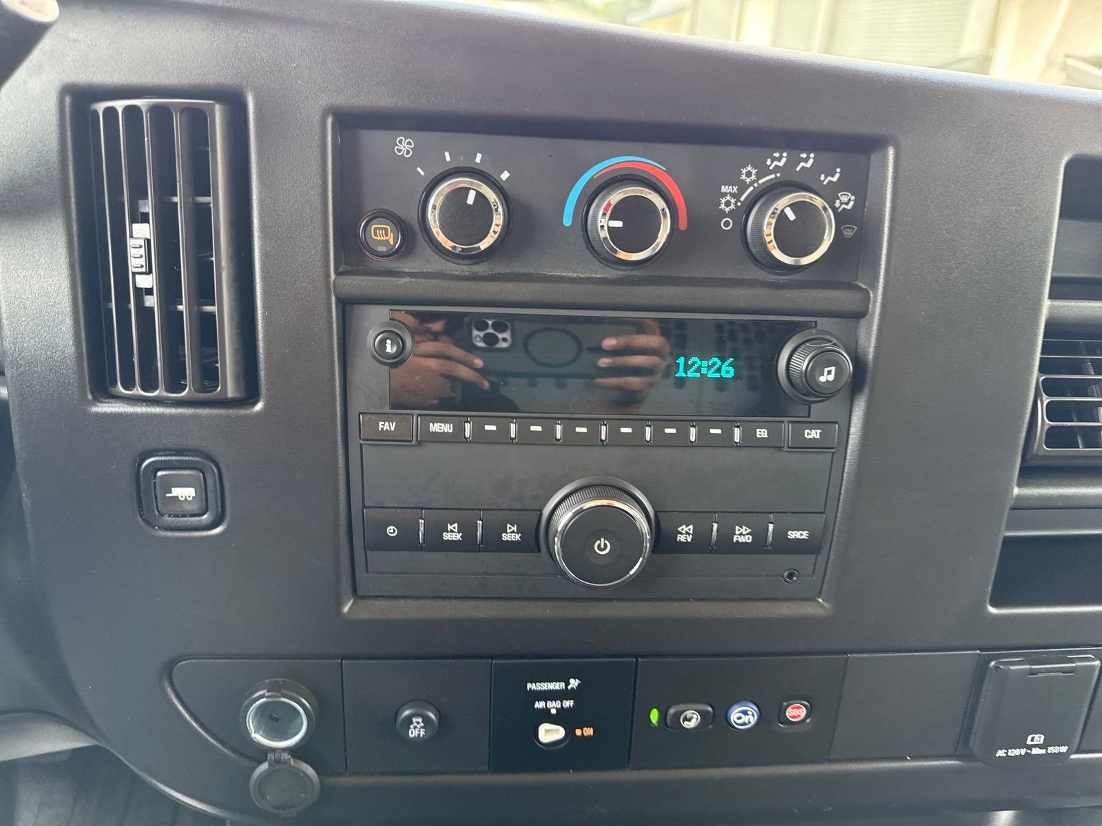 Used 2022 Chevrolet Express 2500 Extended w/ Driver Convenience Package RWD image 19