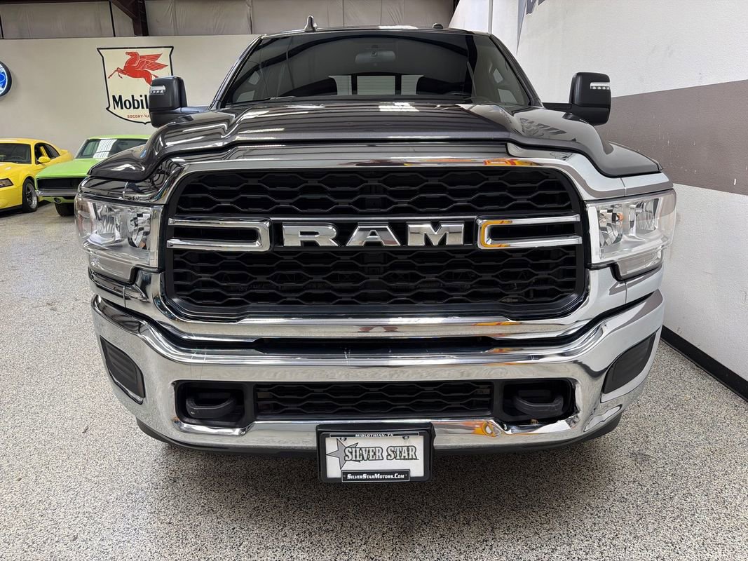 Used 2024 RAM 2500 Tradesman w/ Chrome Appearance Group AWD/4WD image 32