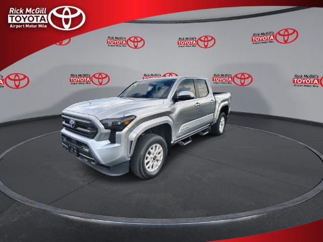Used 2024 Toyota Tacoma SR5 AWD/4WD image 4