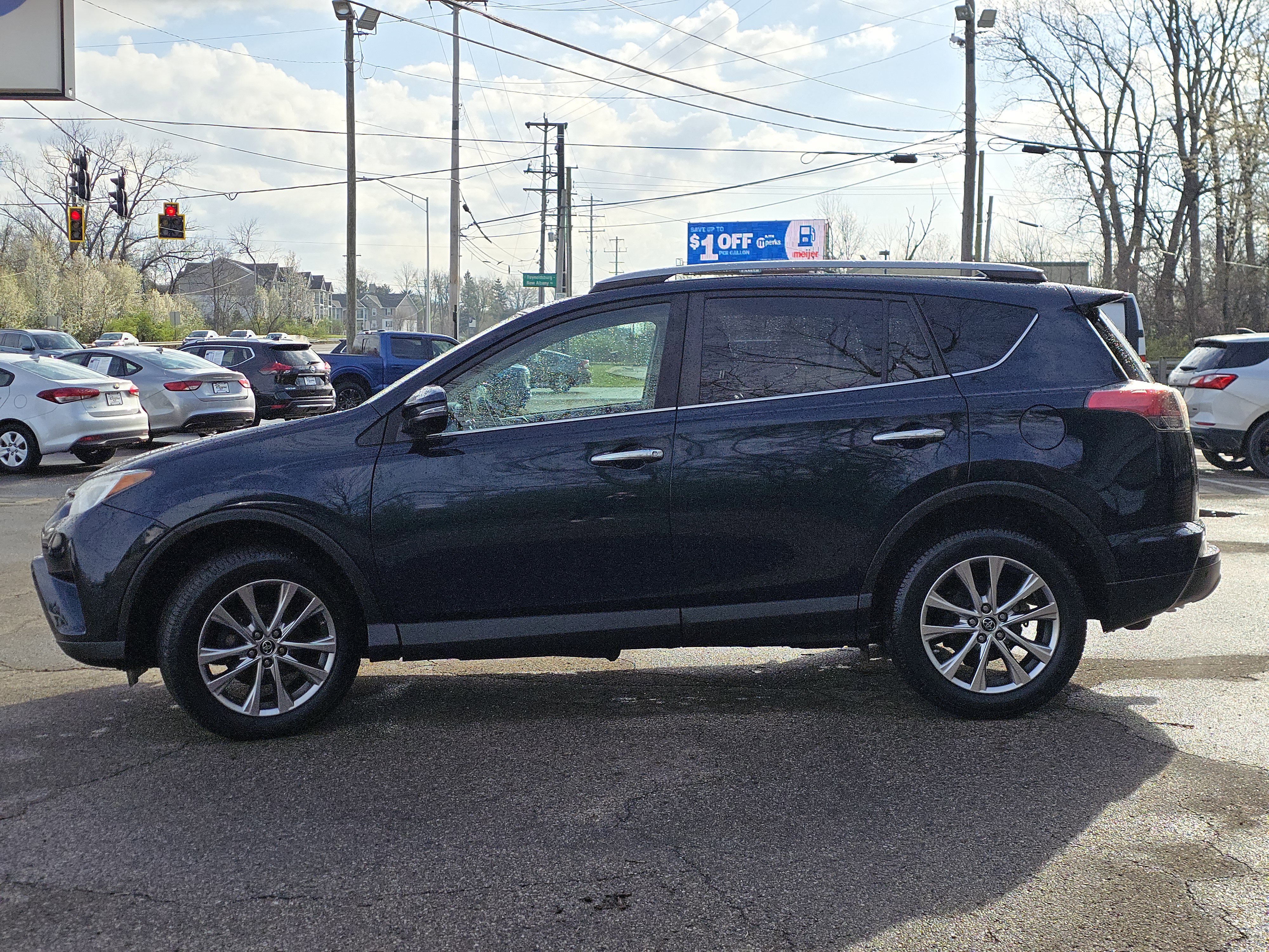 Used 2017 Toyota RAV4 Limited w/ All Weather Liner Package image 4