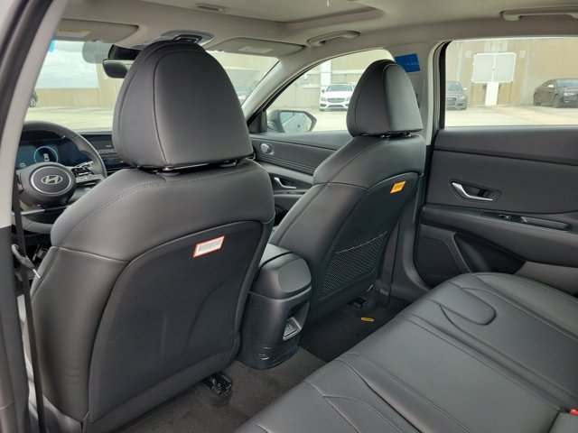 New 2026 Hyundai Elantra Limited FWD image 7