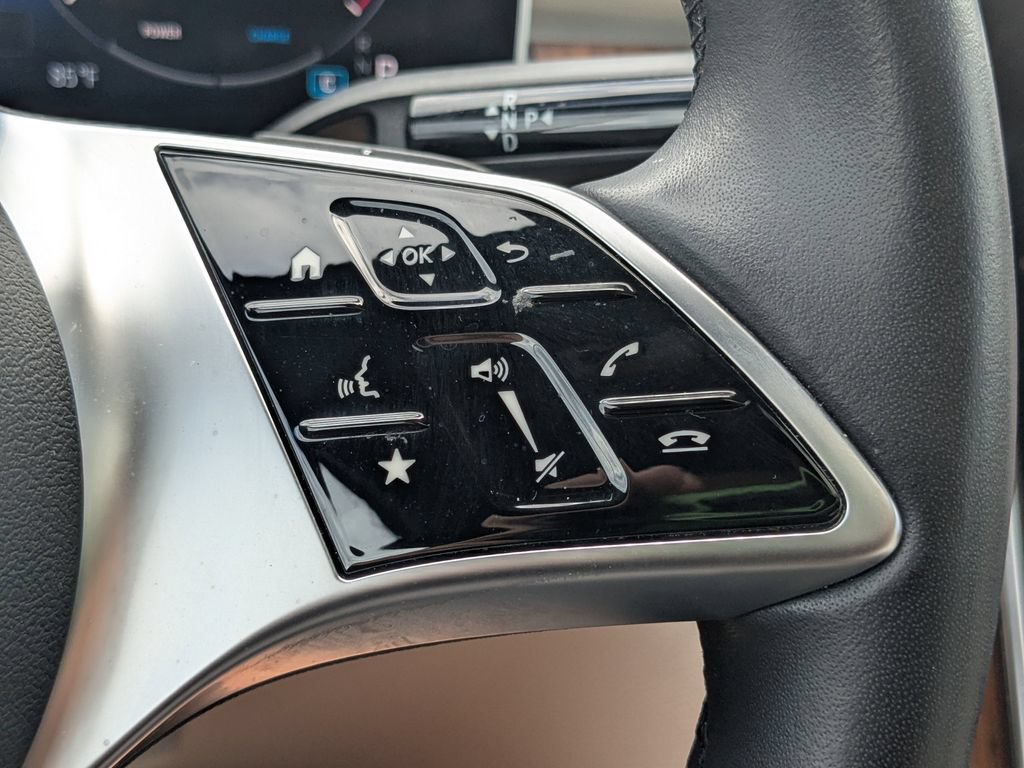 Certified 2023 Mercedes-Benz C 300 4MATIC Sedan w/ Exclusive Trim Package image 13