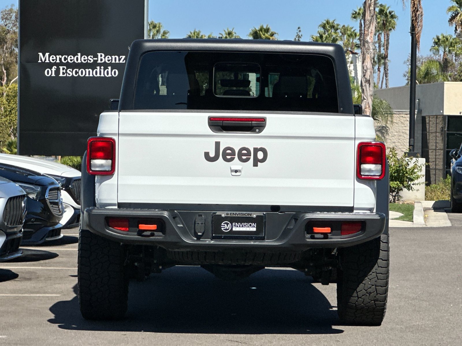 Used 2022 Jeep Gladiator Mojave AWD/4WD image 4