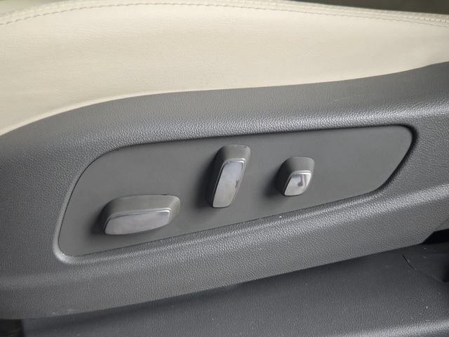 Certified 2024 Cadillac XT5 Premium Luxury FWD image 22