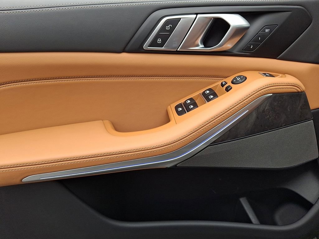 Used 2026 BMW X5 xDrive40i w/ M Sport Package image 12