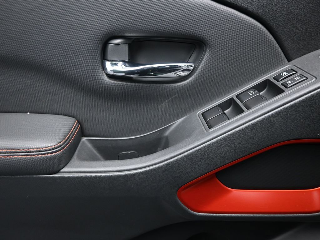 Used 2024 Nissan Frontier PRO-4X w/ Pro Convenience Package image 16