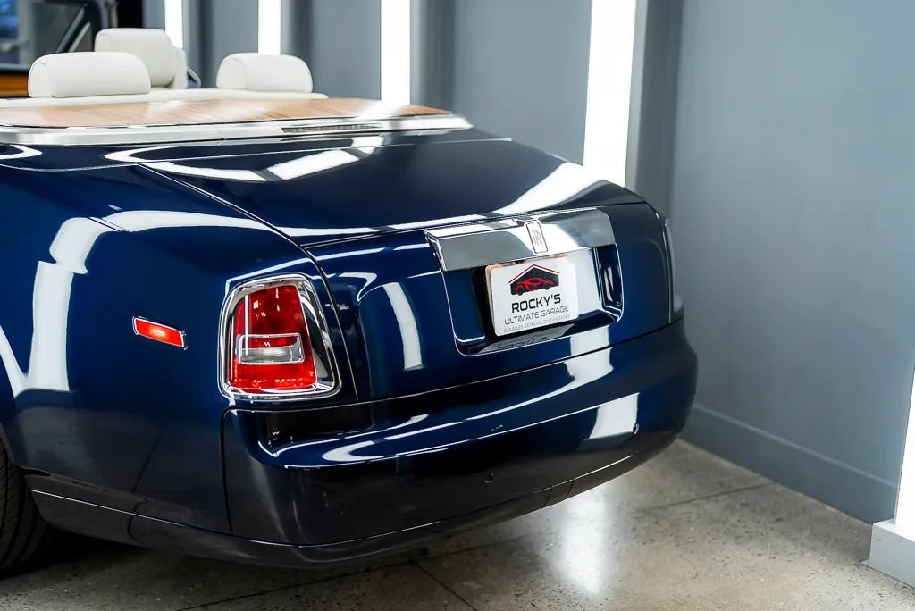 Used 2010 Rolls-Royce Phantom Drophead Coupe RWD image 54