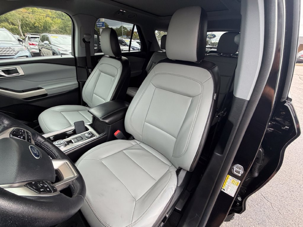 Used 2021 Ford Explorer XLT w/ Equipment Group 202A AWD/4WD image 7
